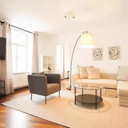 Apartmán Authentic Austrian Flat In The South Of Vienna Modling Exteriér fotografie