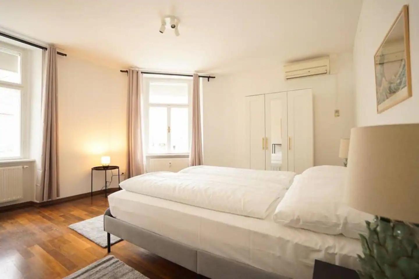 Apartmán Authentic Austrian Flat In The South Of Vienna Modling Exteriér fotografie