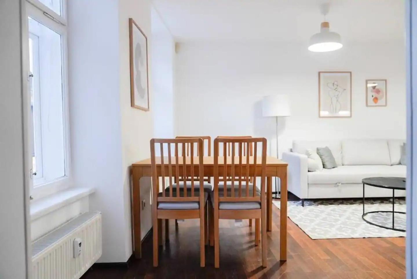 Apartmán Authentic Austrian Flat In The South Of Vienna Modling Exteriér fotografie