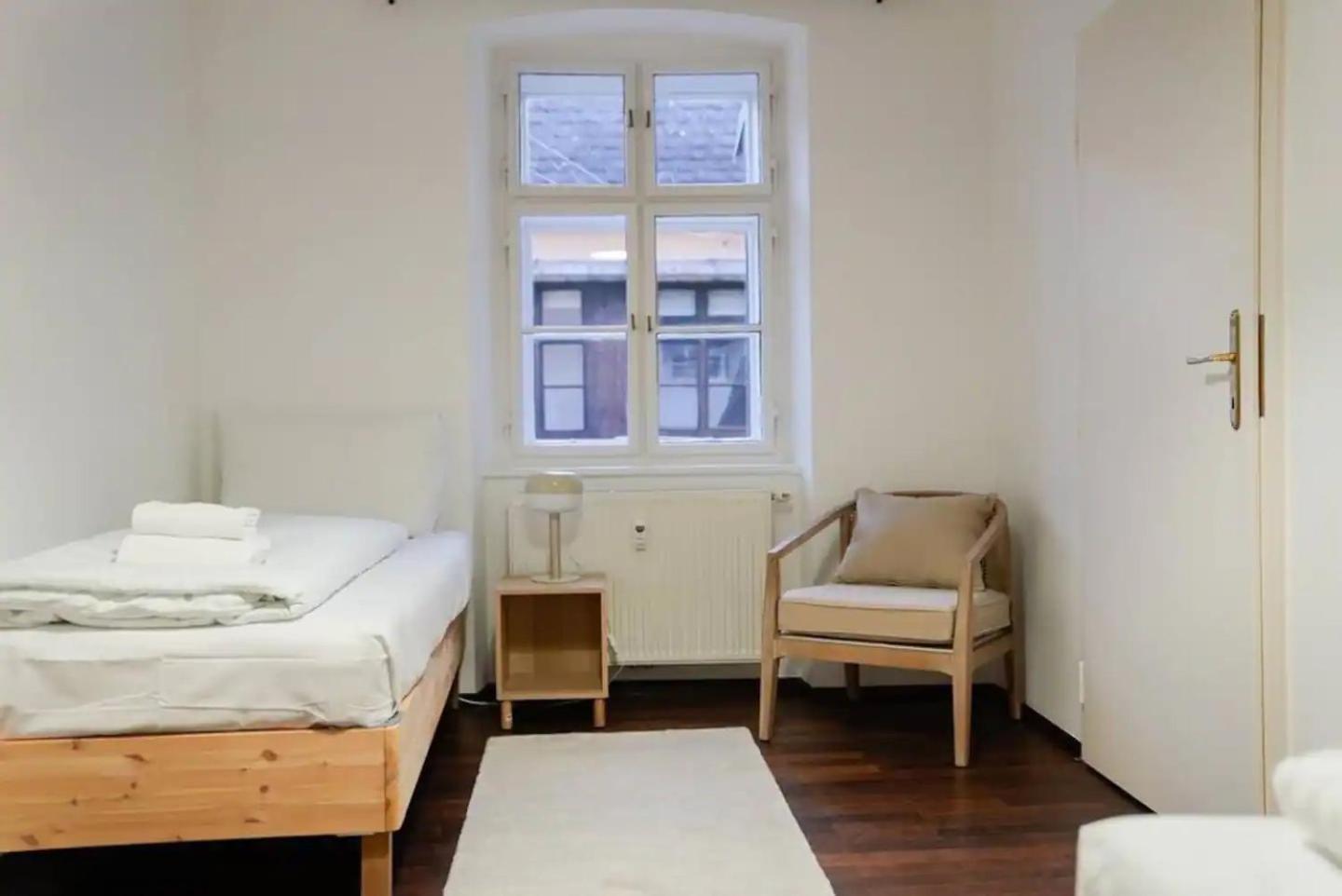 Apartmán Authentic Austrian Flat In The South Of Vienna Modling Exteriér fotografie