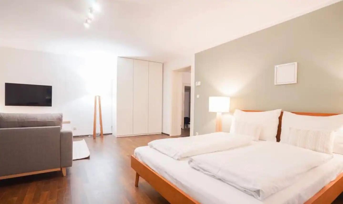 Apartmán Authentic Austrian Flat In The South Of Vienna Modling Exteriér fotografie