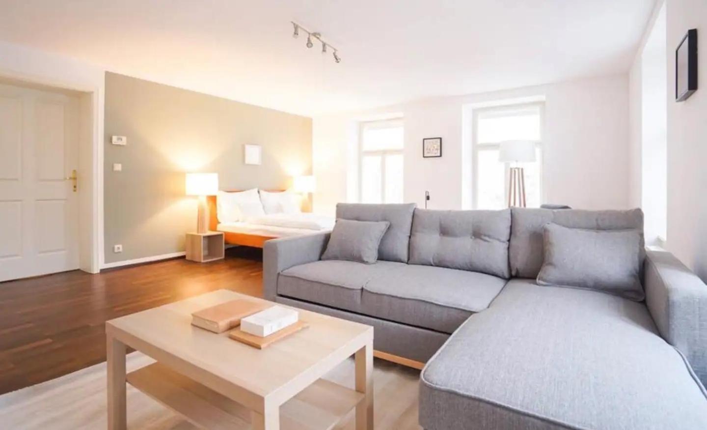 Apartmán Authentic Austrian Flat In The South Of Vienna Modling Exteriér fotografie
