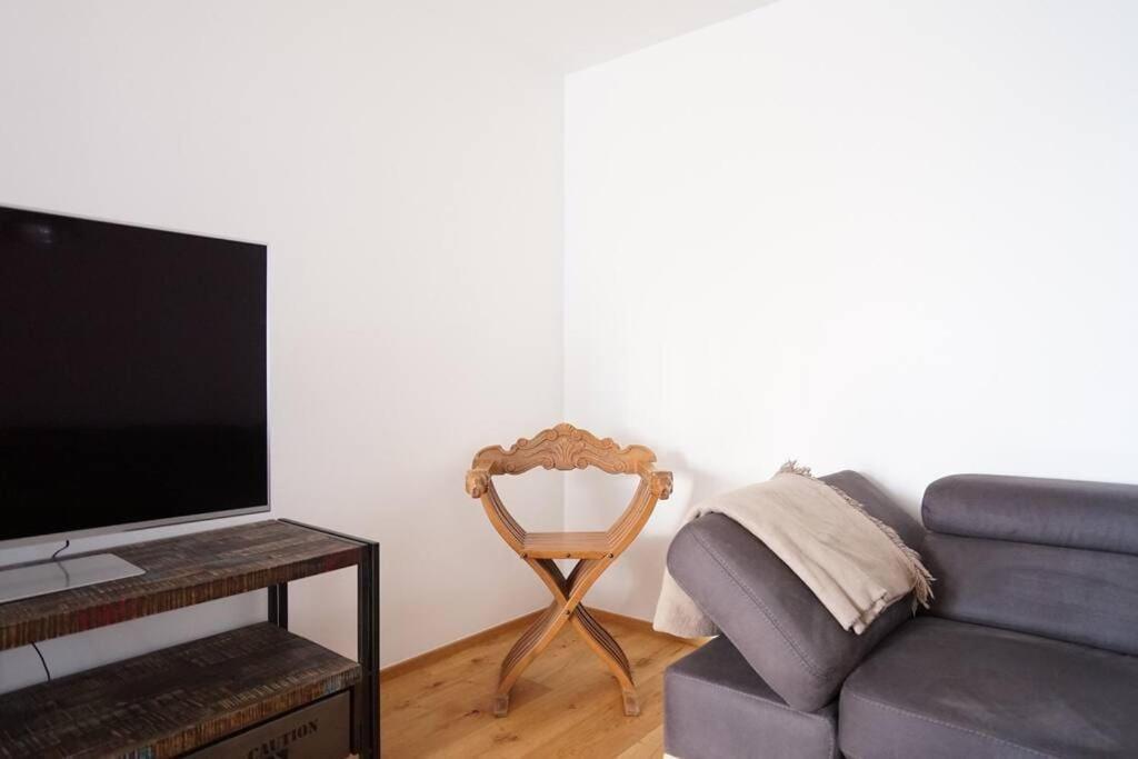 Apartmán Authentic Austrian Flat In The South Of Vienna Modling Exteriér fotografie